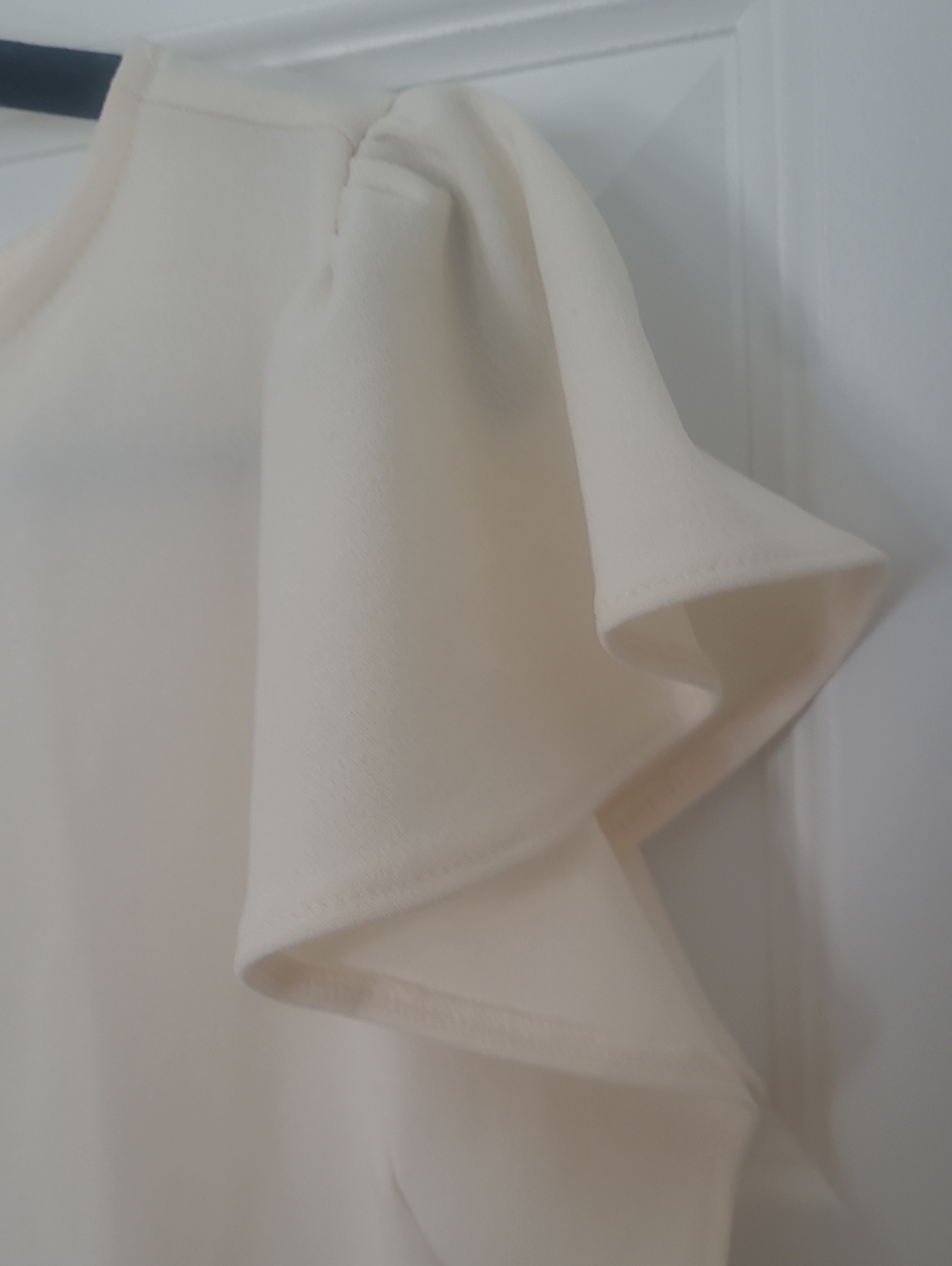Ann Taylor  Cream Ruffle Sleeve Blouse - Picture 4 of 5